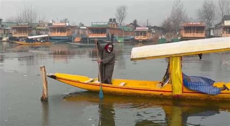 Extreme cold freezes Srinagar's Dal lake, turning it into a winter ...