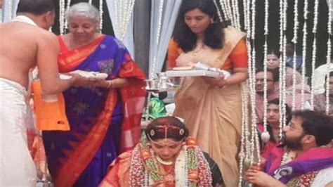 Finance Minister Nirmala Sitharaman daughter Parakala gets married to ...