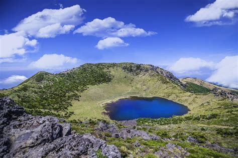 Hallasan Volcano, South Korea [OC] [6048x4024] | South korea, Landscape photographers, Volcano