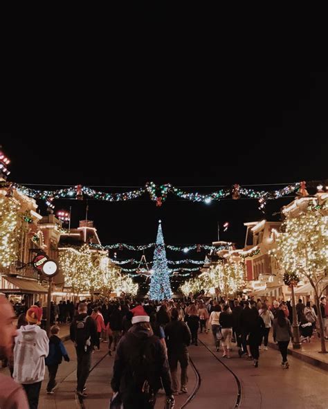 Main Street USA Disneyland Christmas