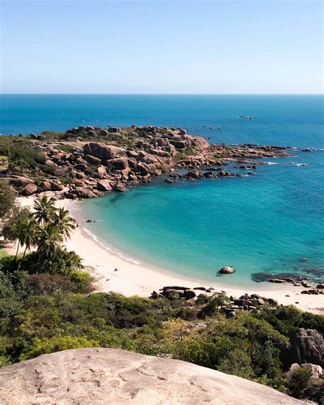 Explore & stay at Horseshoe Bay (Bowen) | Tourism Whitsundays - The ...