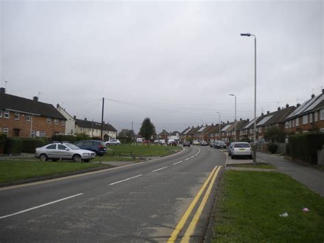 Dominion Road, New Parks © Richard Vince cc-by-sa/2.0 :: Geograph Britain and Ireland