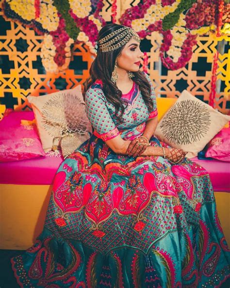 Loving this Beautiful Lehenga!! ♥️ | Mehendi outfits, Bridal lehenga, Bridal wear