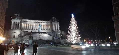 How To Celebrate Christmas in Italy - The Roman Guy