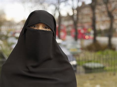 Muslim Woman Told To Remove Burka In Court, Because Judge Must Confirm Identity