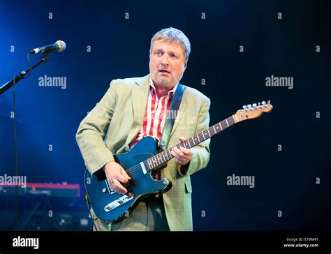 Squeeze band hi-res stock photography and images - Alamy