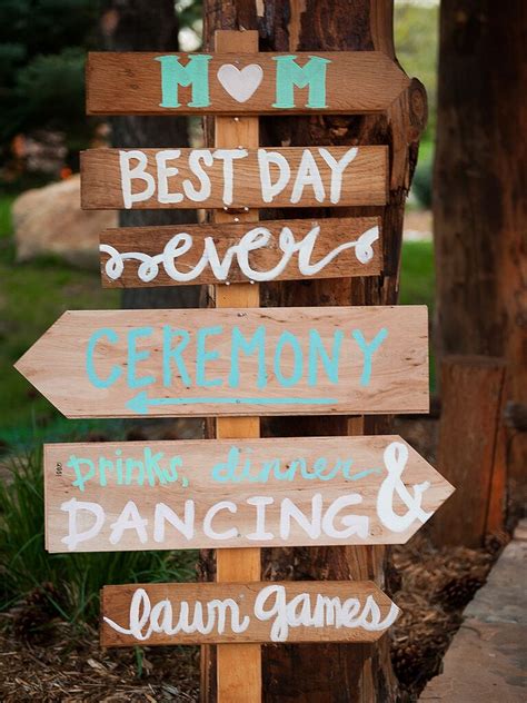 21 Pretty DIY Wedding Signs