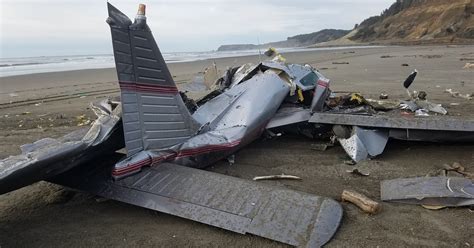 Man killed in plane crash on beach