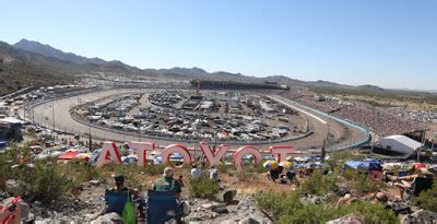 NASCAR Race Mom: Phoenix Raceway #NASCAR Fan Guide | Nascar racing, Camping world, Racing