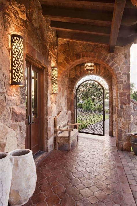 The History And Architecture of Hacienda Style Homes