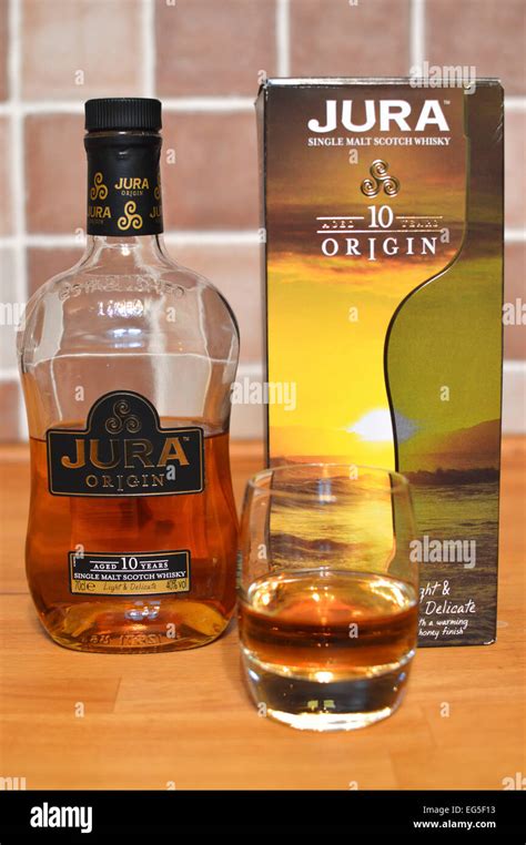 Jura Origin single malt whisky, distilled on the Isle of Jura, Scotland Stock Photo - Alamy