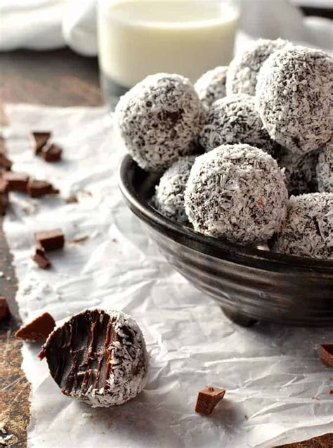 Easy Chocolate Truffles | RecipeTin Eats