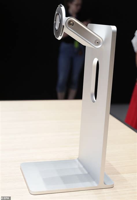 Social media users mock Apple for its $1,000 monitor stand that it ...