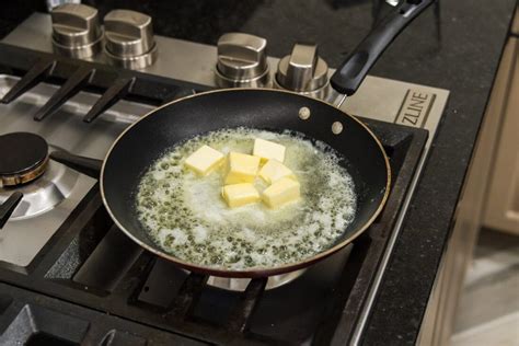 Garlic Butter Sauce - Amanda's Cookin' - Condiments