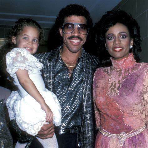 Lionel Richie Unofficially Adopted His Oldest Daughter, Nicole, When ...