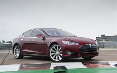 2014 Tesla Model S photos - 1/9 - The Car Guide