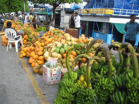 A.M.: Market - Maldives