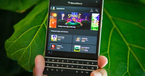 Android app access rolls out to BlackBerry 10 users - CNET