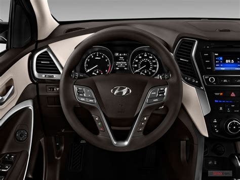 2017 Hyundai Santa Fe: 250 Interior Photos | U.S. News