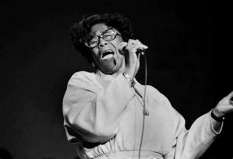 Ella Fitzgerald dies – Chicago Tribune - Patabook News