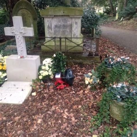 George Michaels Grave In Highgate Cemetery Christmas 2021 Most Recent Picture