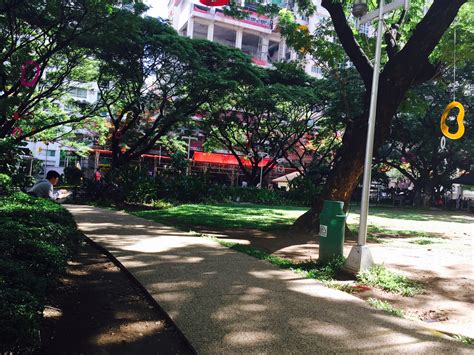 Makati Parks: Finding Refuge in the midst of the Corporate Jungle | Ivan + Khris' Travels - a ...