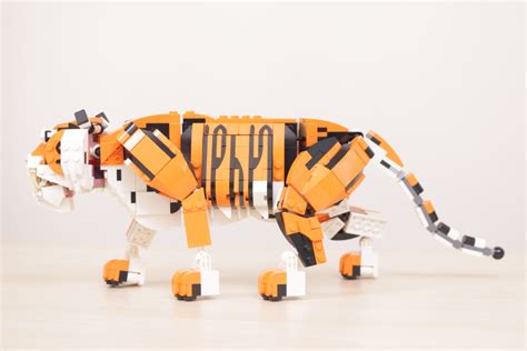 LEGO Creator 3-in-1 31129 Majestic Tiger review and gallery