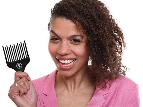 The 7 Best Combs and Brushes for Curly Hair (2024 Buying Guide)