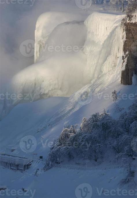 Winter Niagara Falls 5436166 Stock Photo at Vecteezy