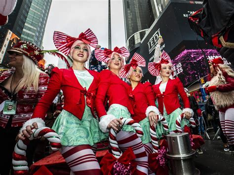 The Official Home of SANTACON® NYC - SantaCon NYC