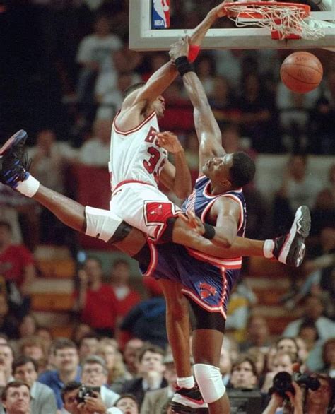 Scottie Pippen dunk over Patrick Ewing: NBA Playoffs May 20, 1994 | Nba ...