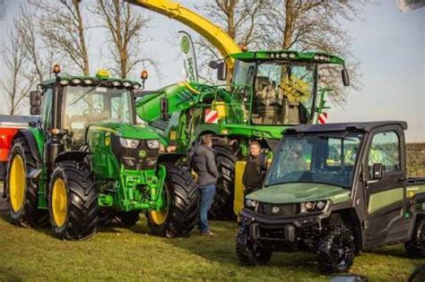 Exclusive John Deere factory tour at MMS