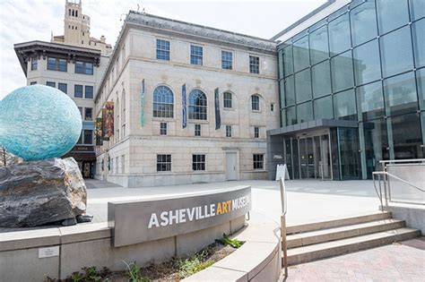 80 Fun and Interesting Facts About Asheville: History + More