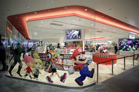 Nintendo’s Tokyo Store Isn’t Large Enough for its Fan Base