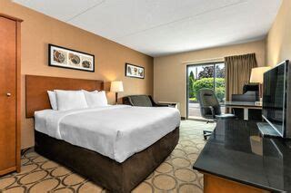 Hotels near West Edmonton Mall, Alberta in AB – Choice Hotels