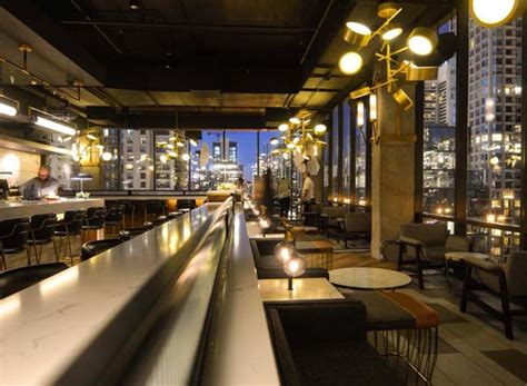 Apogee Lounge (Closed) - Rooftop bar in Chicago | The Rooftop Guide