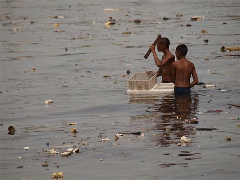 Nakaligo Ka Na Ba Sa Dagat ng Basura? | paulco | Flickr