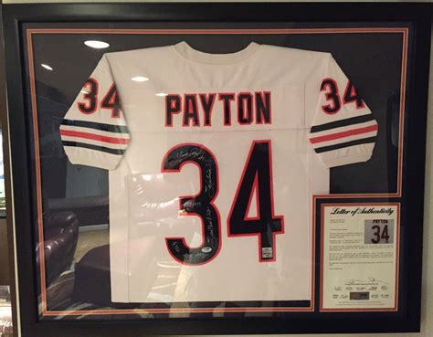 Framed jersey of Walter Payton of the @ChicagoBears #Sweetness @walterpayton 16,726 Career ...