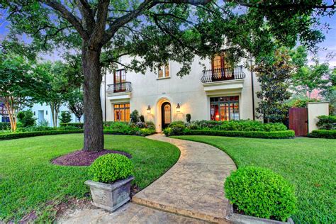 STUNNING HOUSTON RESIDENCE | Texas Luxury Homes | Mansions For Sale | Luxury Portfolio