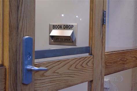 Library Book Drop Opens in Currier House | News | The Harvard Crimson