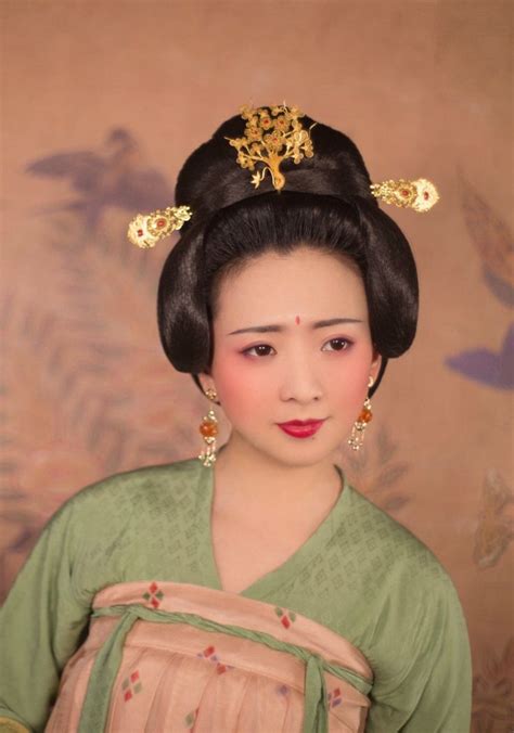 hanfugallery | Chinese hair accessories, Tang dynasty fashion, Chinese hairstyle