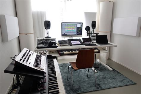 Pin by НОВИКОН on Musikzimmer | Home studio setup, Home music rooms, Home studio music