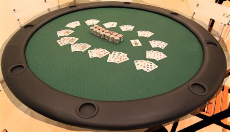 Monster Hand Tables: Professional 61 inch Round Poker Table