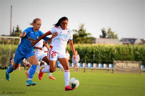 Sakina Karchaoui, des retrouvailles en plein envol | L'Équipière