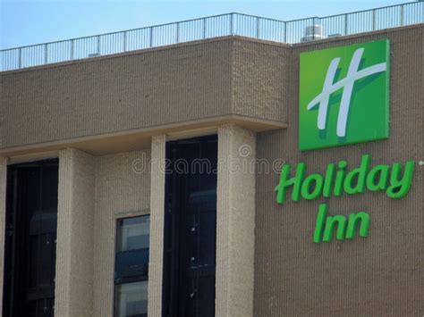 Holiday Inn Signage Burbank California Editorial Photo - Illustration ...