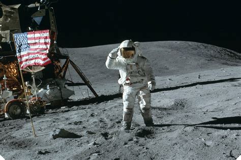 From Walking on the Moon to Walking with Jesus: The Story of Astronaut ...