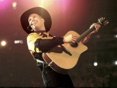 Popdose Flashback '91: Garth Brooks, "Ropin' the Wind"