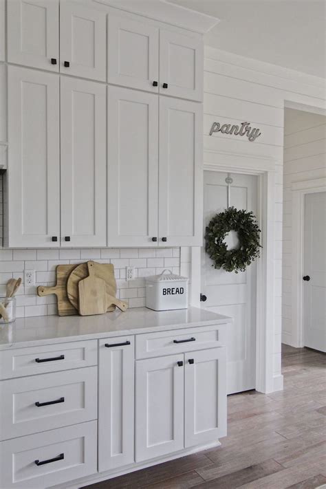 White Kitchen Black Hardware | Modern kitchen cabinets, White kitchen design, Kitchen renovation