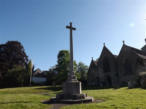 GODSTONE - War Memorials Online