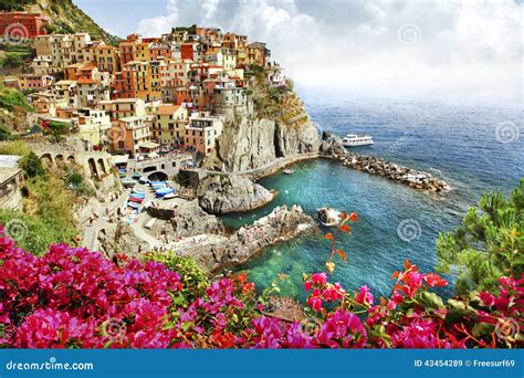 Beautiful Monarola Village (Cinque Terre) Editorial Stock Image - Image ...